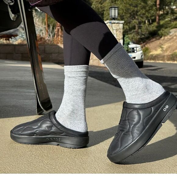Oofos OOcoozie Thermo Mule Black Size 8 Women's